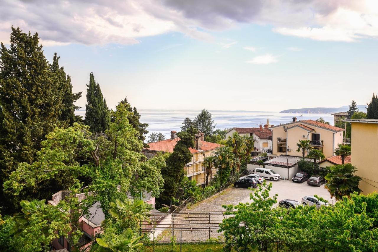Apartments With A Parking Space Lovran, Opatija - 7869 Extérieur photo